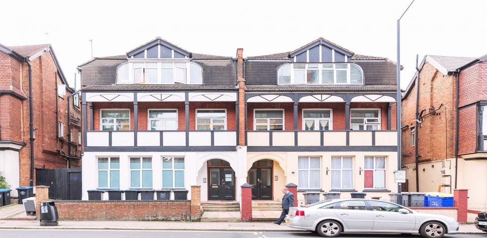 			1 Bedroom, 1 bath, 1 reception Flat			 Willesden Lane, WILLESDEN GREEN